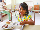 カンボジア給食支援